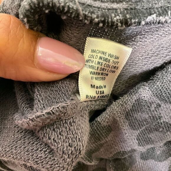 Monrow Sweatpants  - Picture 5 of 5